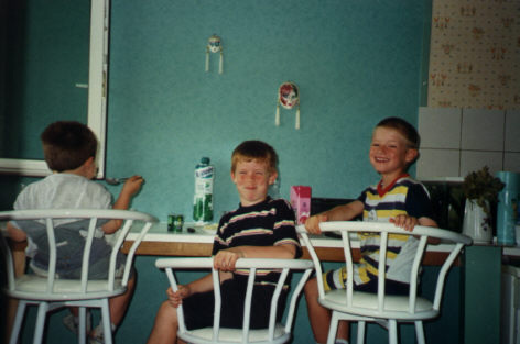Mes deux cousins et mon frêre